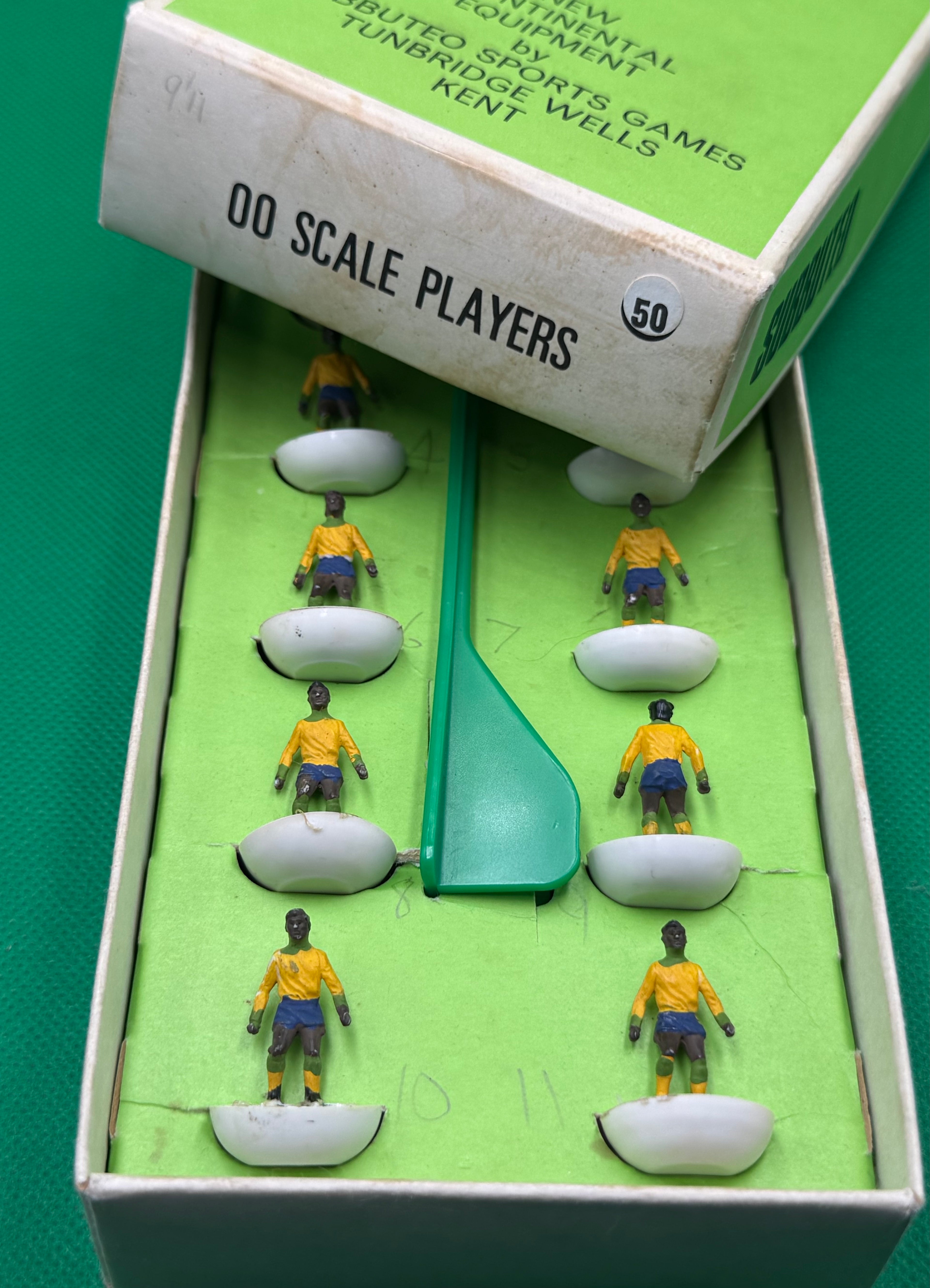 Subbuteo squadra Hw Brasile ref 050 - combo bases